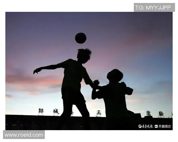 剪影猜足球巨星挑战赛谁能凭身影认出绿茵场传奇人物 剪影猜足球巨星挑战赛谁能凭身影认出绿茵场传奇人物