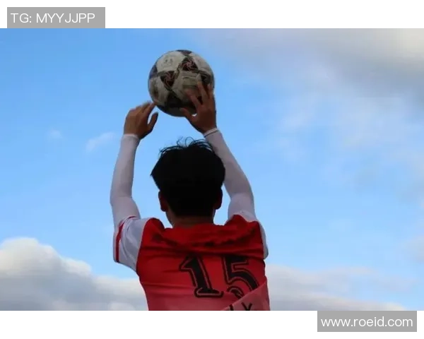 多球星同场竞技热血足球壁纸展现足球激情与荣耀瞬间