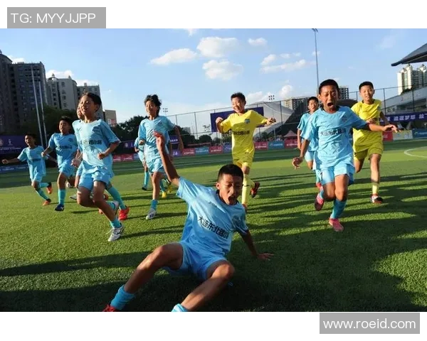 格格：从青训新星到世界足坛巨星的崛起之路