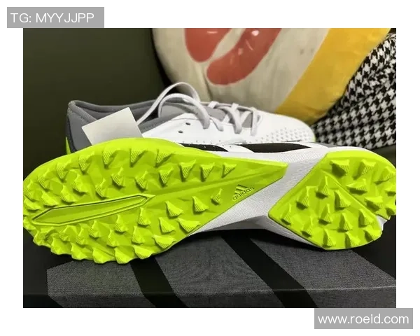 球星同款足球鞋推荐 打造你的专业比赛装备体验