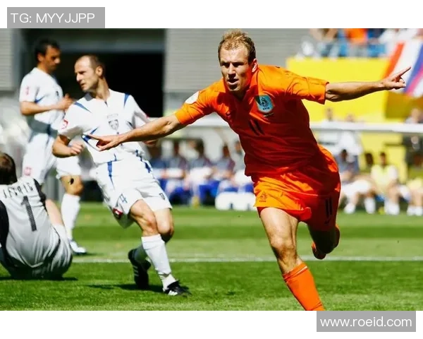 罗本退役后再回归足坛加盟哪支足球队助力年轻球员发展