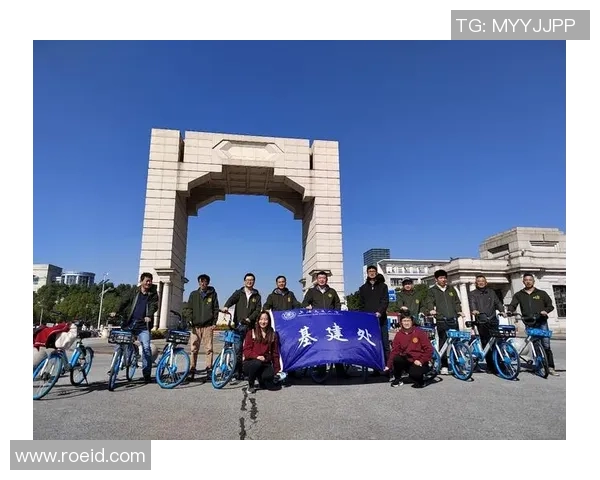 足球巨星之女展现健身魅力努力塑造强大体魄引领健康新风尚